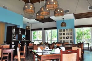 thumbnail: Restaurant