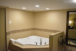 thumbnail: Jetted tub