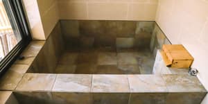 thumbnail: Swimming pool-spa