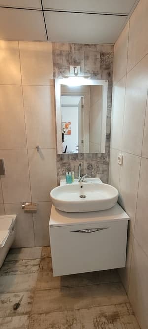 thumbnail: Bathroom