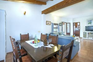 thumbnail: In-room dining