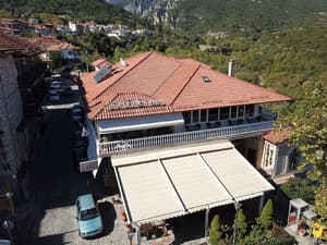 thumbnail: Front of property