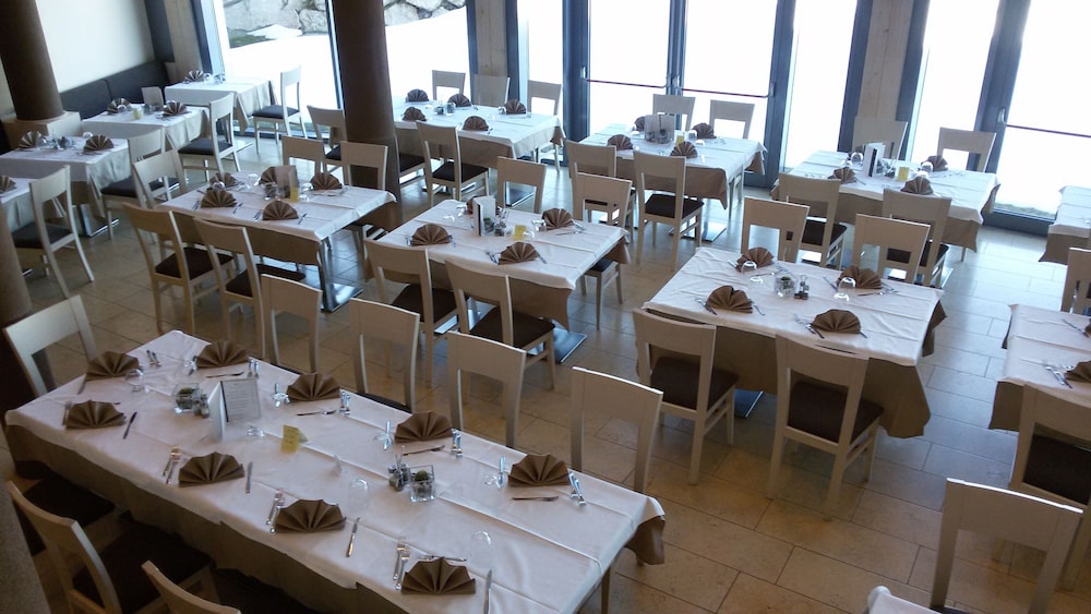 Restaurant-cafeteria