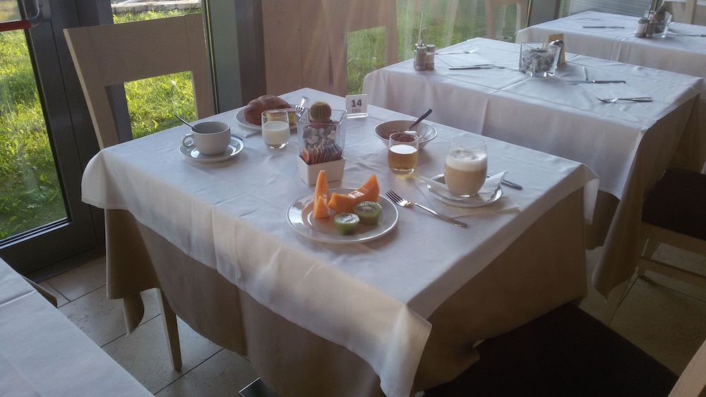 Restaurant-cafeteria