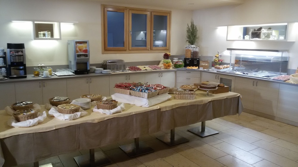 Restaurant-cafeteria