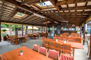 thumbnail: Bar (on property)