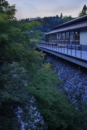 thumbnail: Exterior