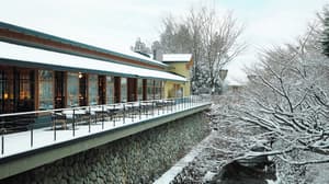 thumbnail: Breakfast area