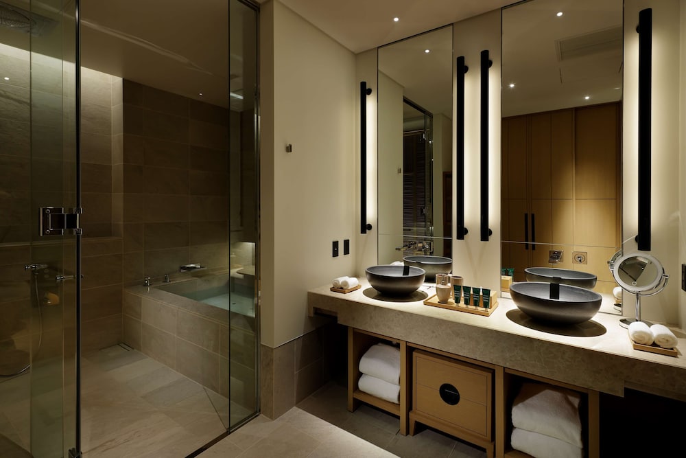 Bathroom shower