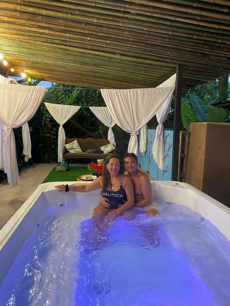 Indoor spa tub