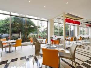 thumbnail: Restaurant