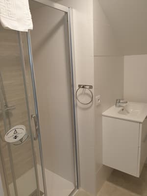 thumbnail: Bathroom shower