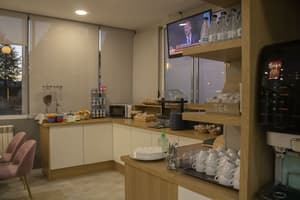 thumbnail: Breakfast area