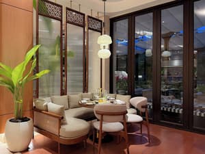 thumbnail: Restaurant