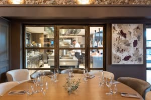 thumbnail: Restaurant