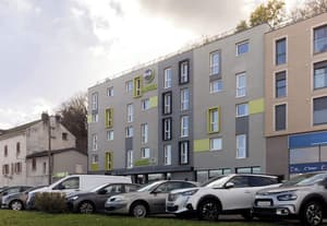 thumbnail: Front of property