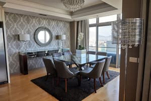 thumbnail: Dining room