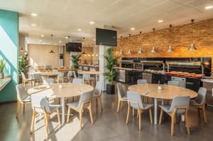 thumbnail: Restaurant