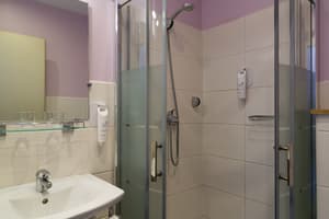 thumbnail: Bathroom shower
