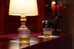 thumbnail: Bar (on property)