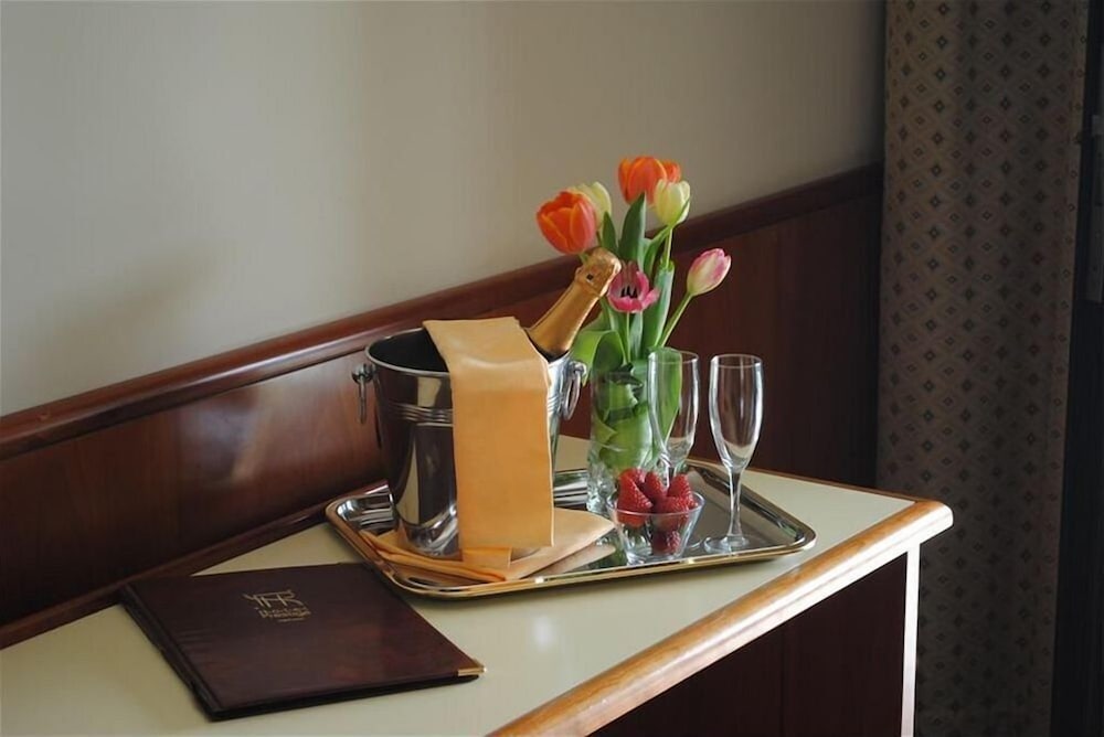 Room service - dining