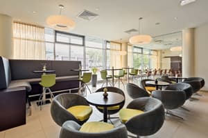 thumbnail: Bar (on property)