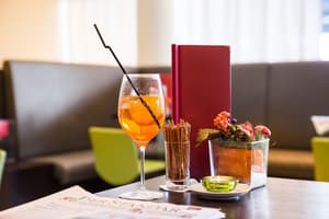 thumbnail: Bar (on property)