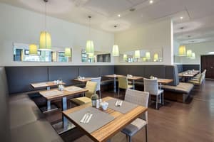 thumbnail: Restaurant