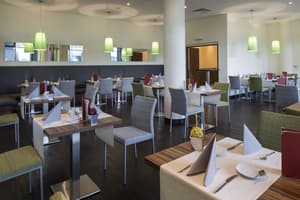 thumbnail: Restaurant