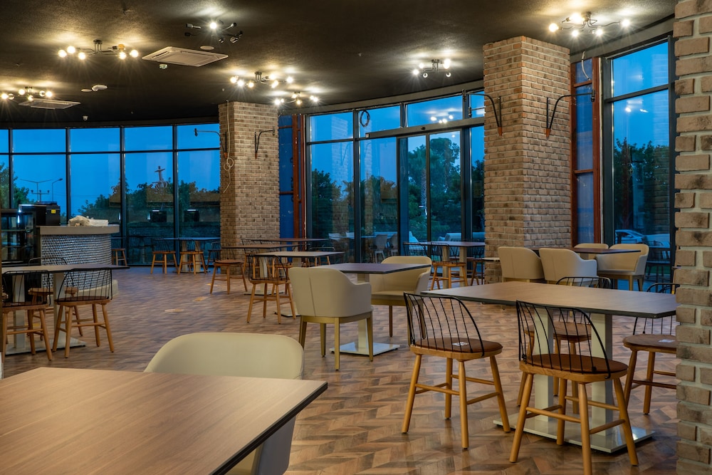 Restaurant-cafeteria