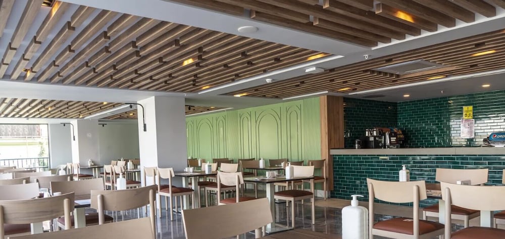 Restaurant-cafeteria