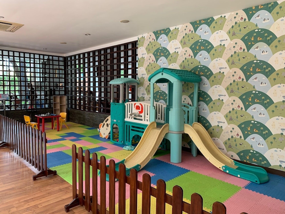 Children's play area - indoor