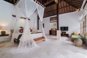 thumbnail: Interior