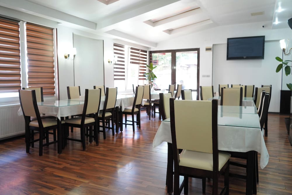 Restaurant-cafeteria