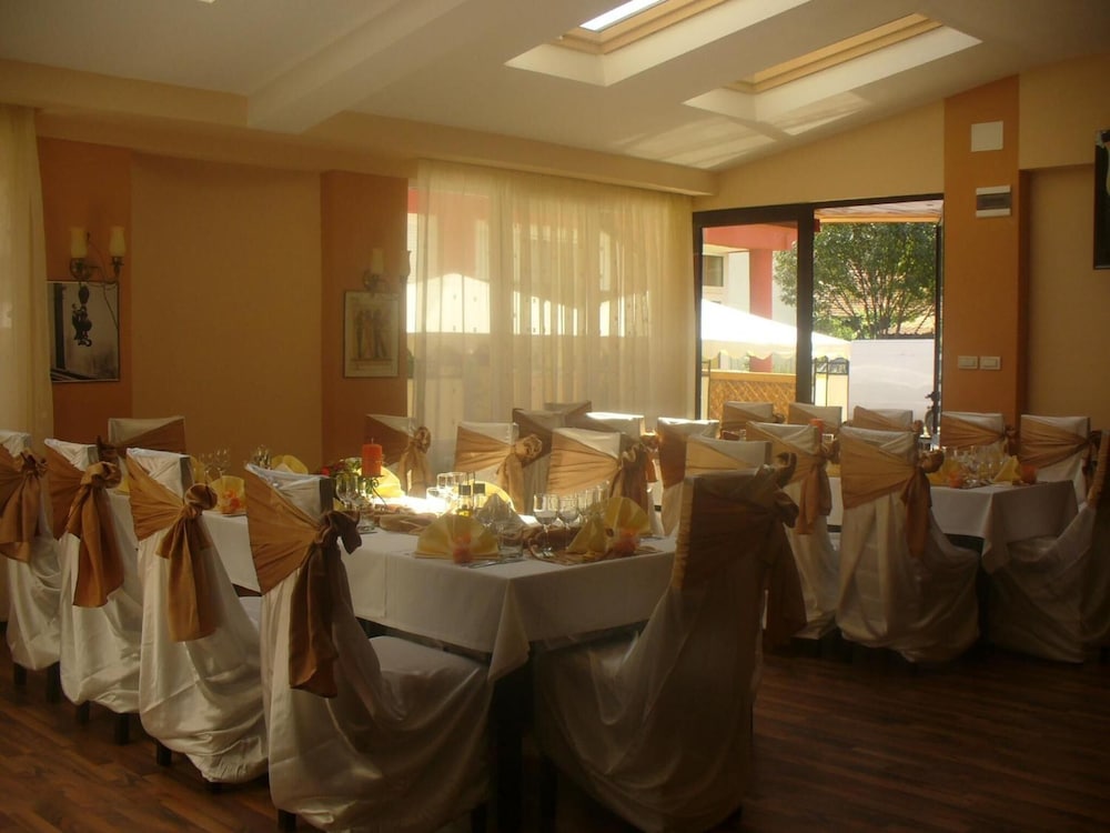 Restaurant-cafeteria