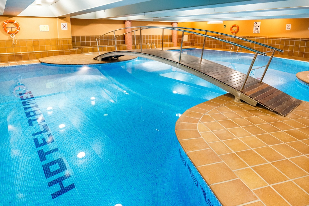 Swimming pool-spa