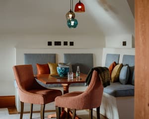 thumbnail: Family dining