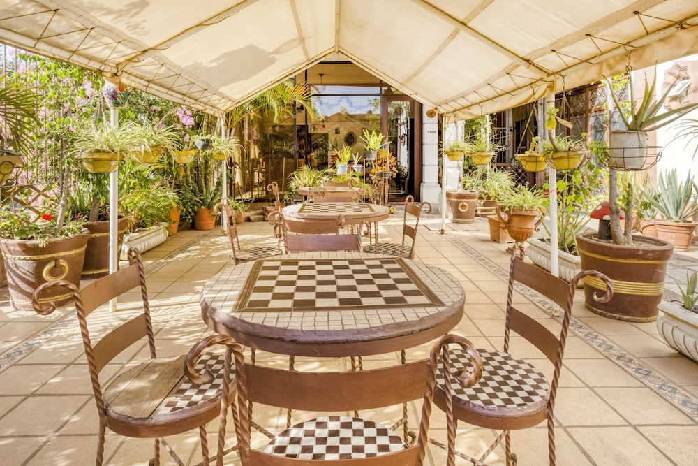 Restaurant-cafeteria