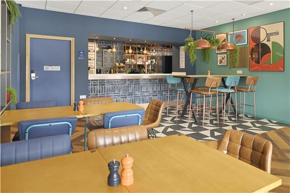 On-Site,Bar/Lounge