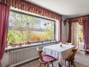 thumbnail: Dining
