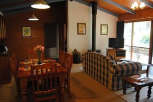 thumbnail: In-room dining