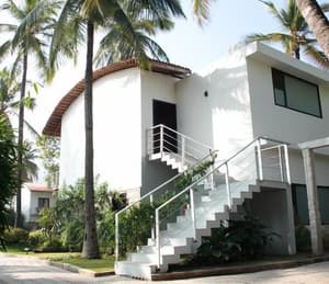 thumbnail: Exterior