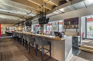 thumbnail: Bar (on property)