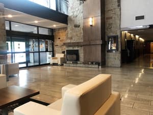 thumbnail: Interior entrance