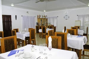 thumbnail: Bar (on property)