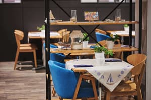 thumbnail: Restaurant
