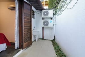 thumbnail: Exterior