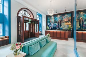 thumbnail: Lobby sitting area