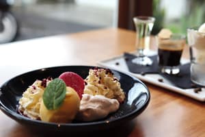 thumbnail: Dining