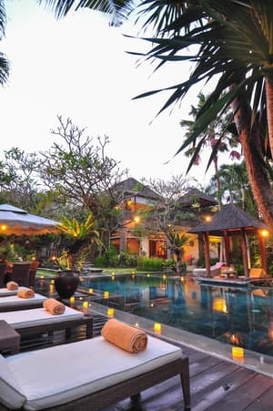 thumbnail: Outdoor pool